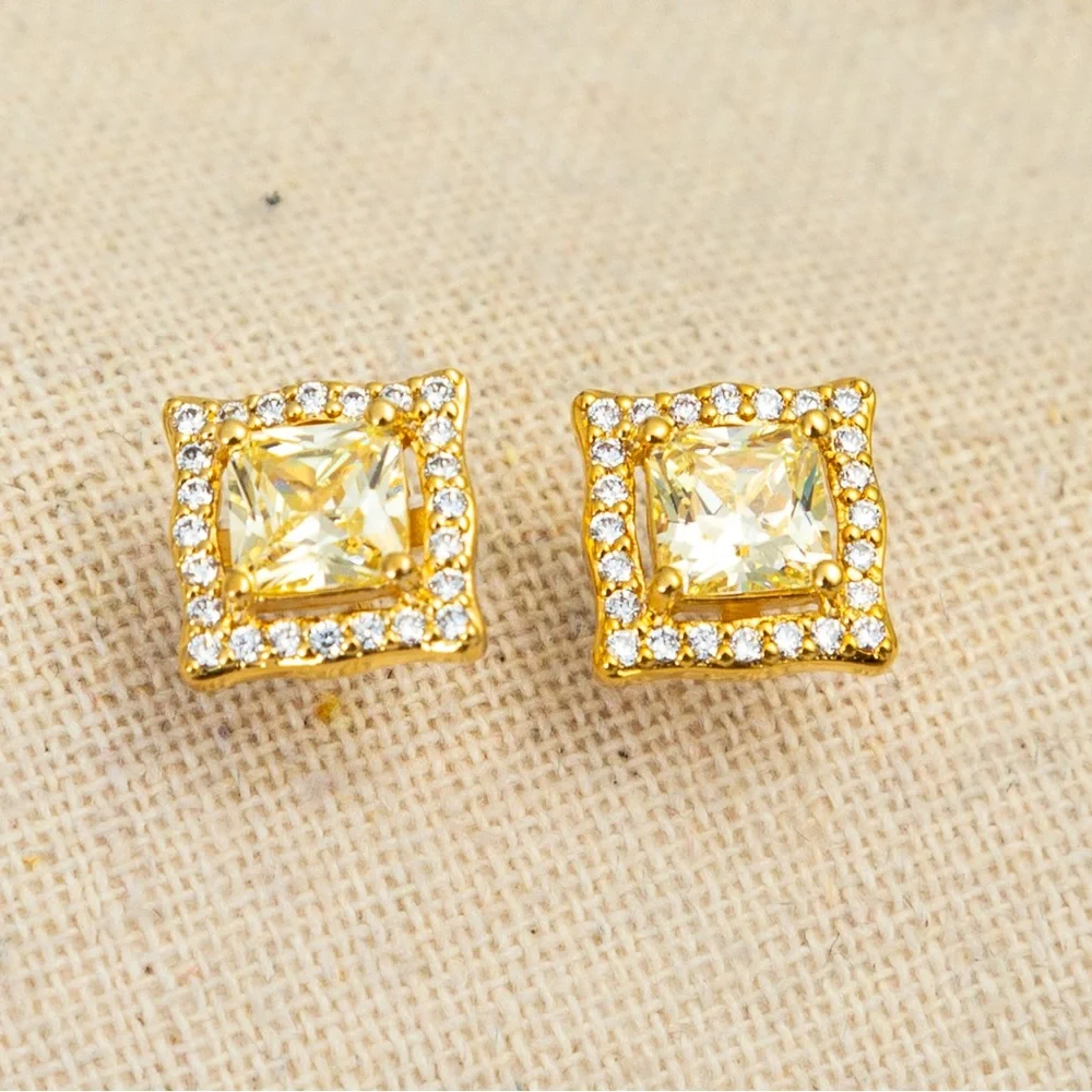 Faux diamond square post earrings gold tone & faux diamond Brilliante
